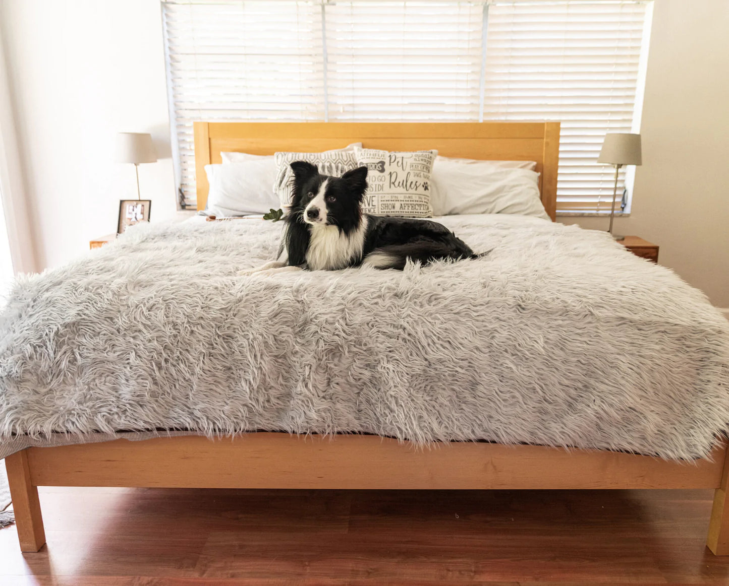 Pelsbarn™ Waterproof Throw Blanket