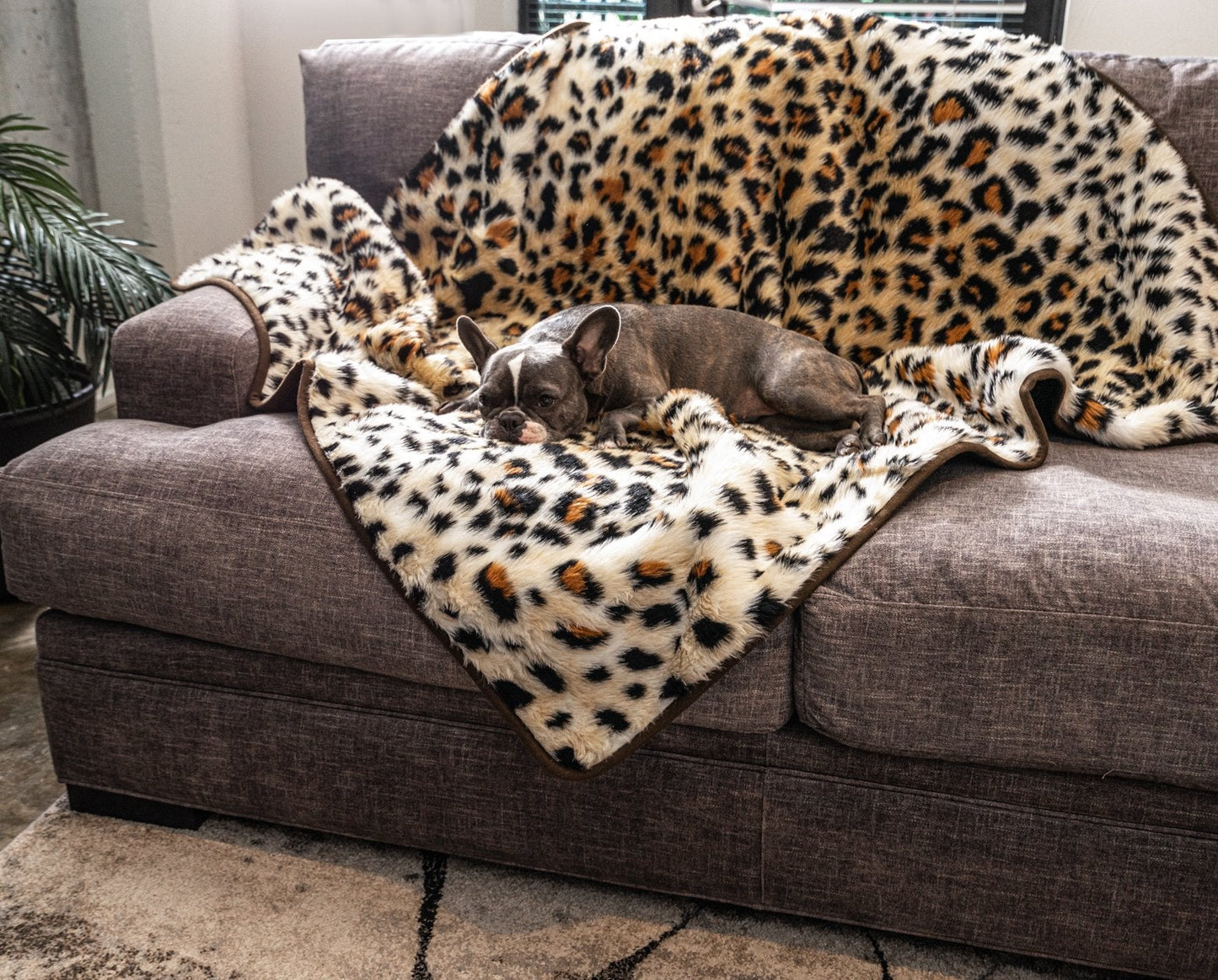Pelsbarn™ Waterproof Throw Blanket