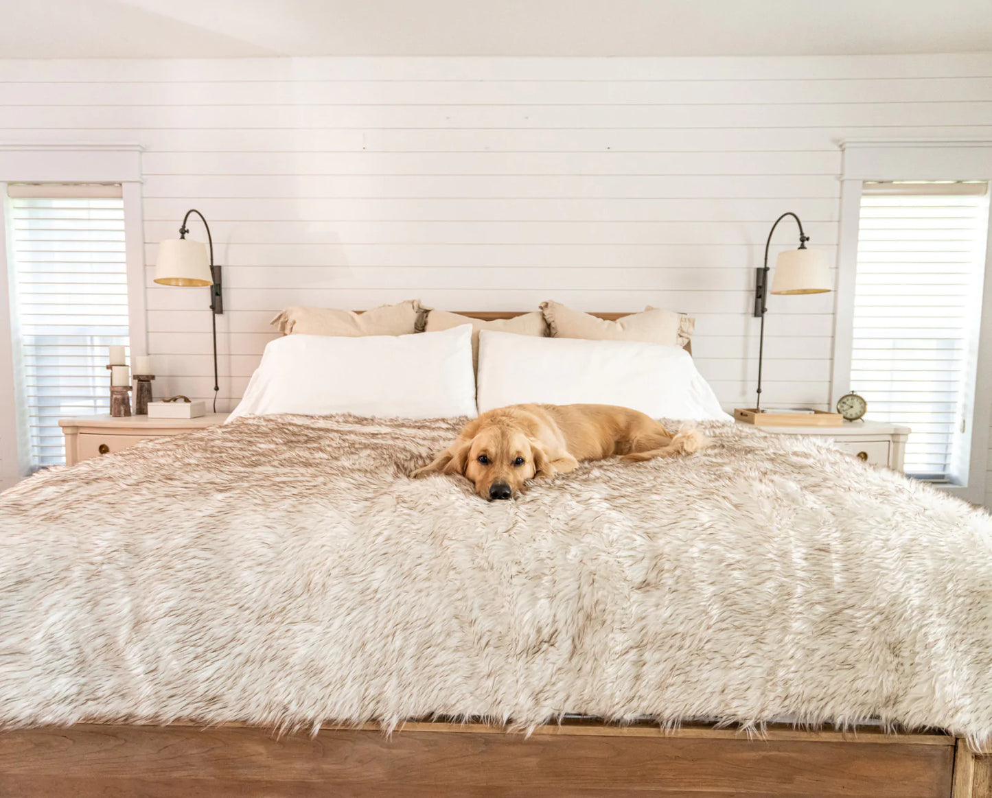 Pelsbarn™ Waterproof Throw Blanket